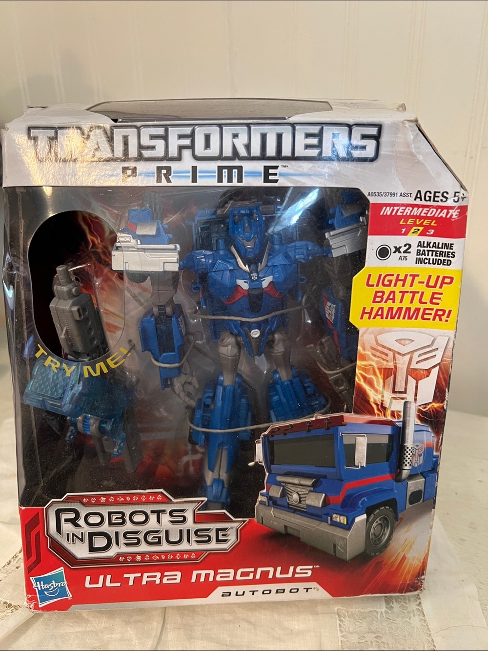 2012 Transformers Prime Robots in Disguise Ultra Magnus Voyager Class Hasbro